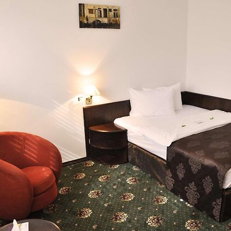 Best Western Central Hotel Арад Екстер'єр фото