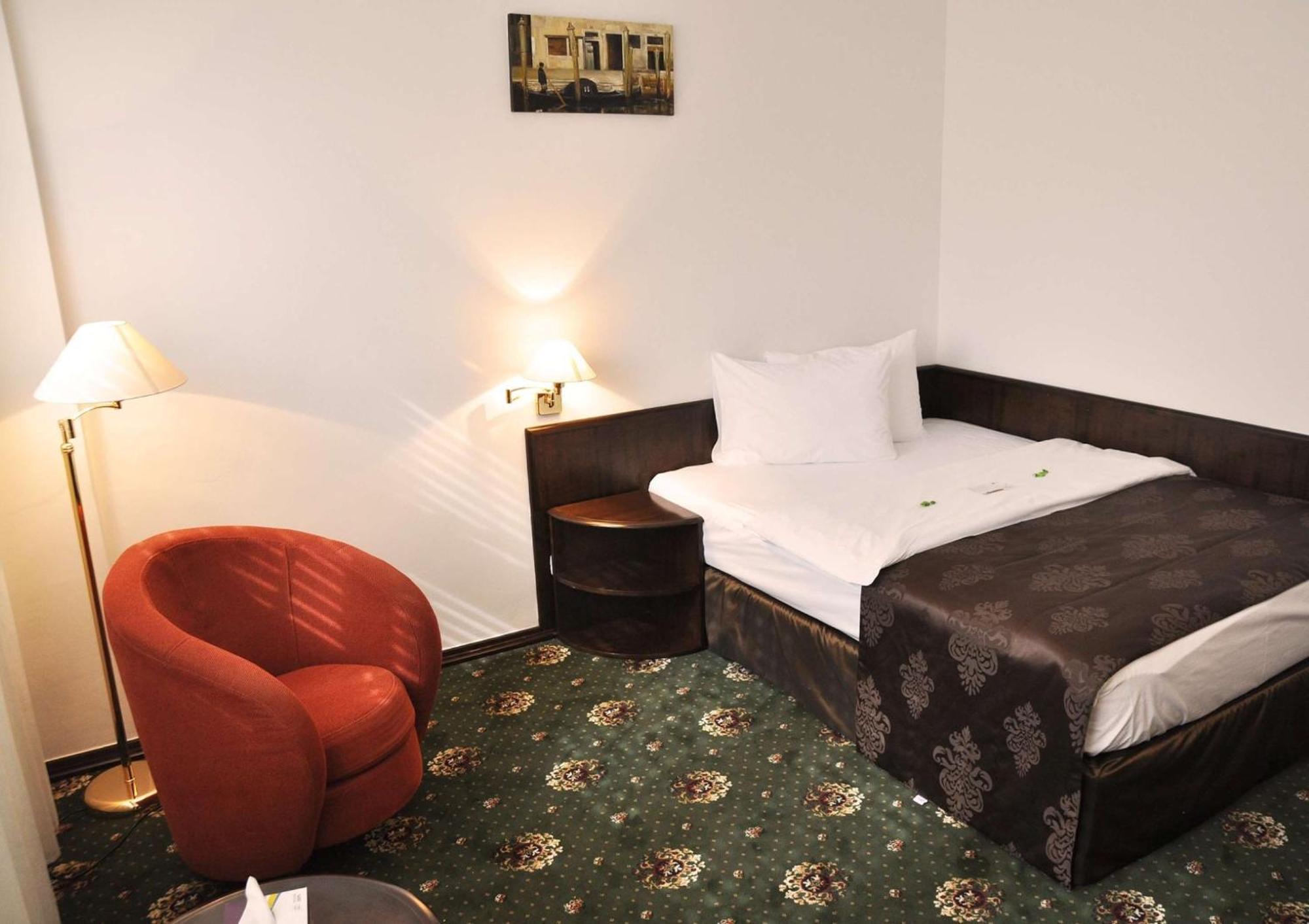 Best Western Central Hotel Арад Екстер'єр фото